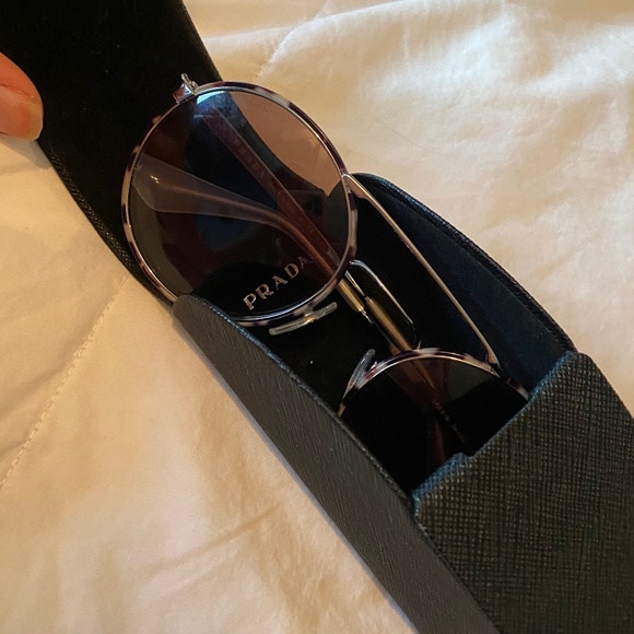 Prada sunglasses ♥ with case ~ - Picture 1 of 6
